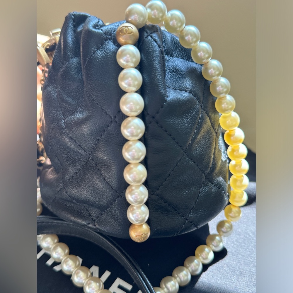 CHANEL “about pearls” mini quilted bag - never been worn - Like New✨ - Picture 8 of 12